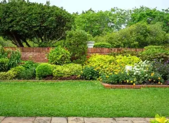 landscaping services Twin Lake